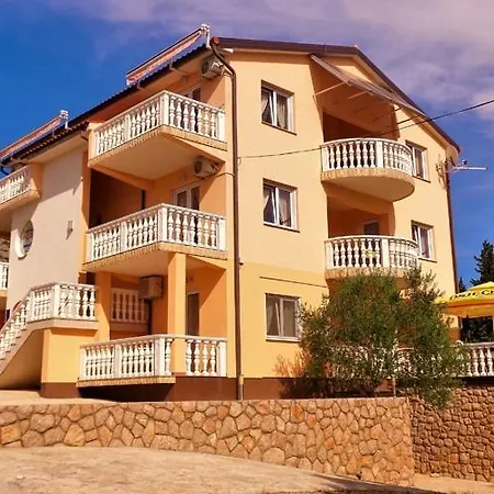 In Starigrad-paklenica With Sea View, Terrace, Air Conditioning, Wi-fi Apartman *